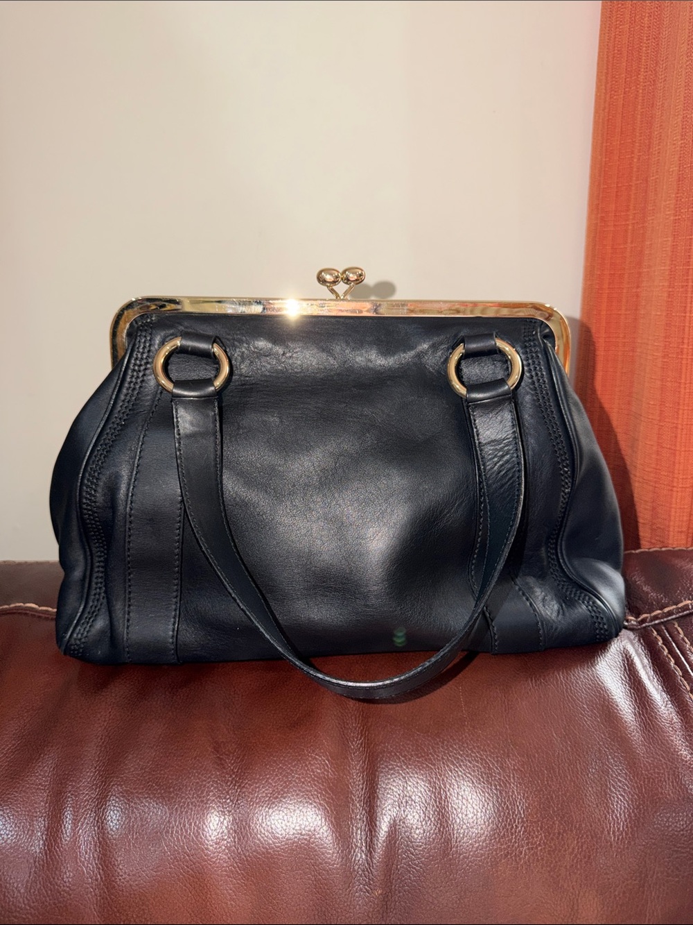 ‼️Vintage Authentic Celine Black Leather Kisslock Shoulder Bag - Picture 3 of 14